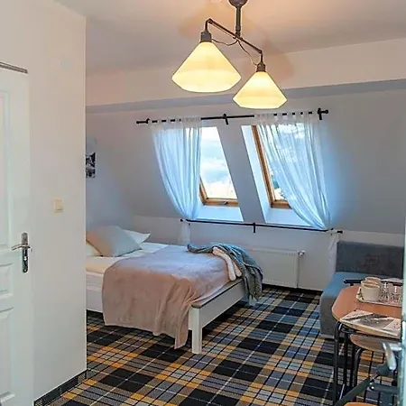 Miluchna Blisko Dworca Pkp Bed & Breakfast 3*